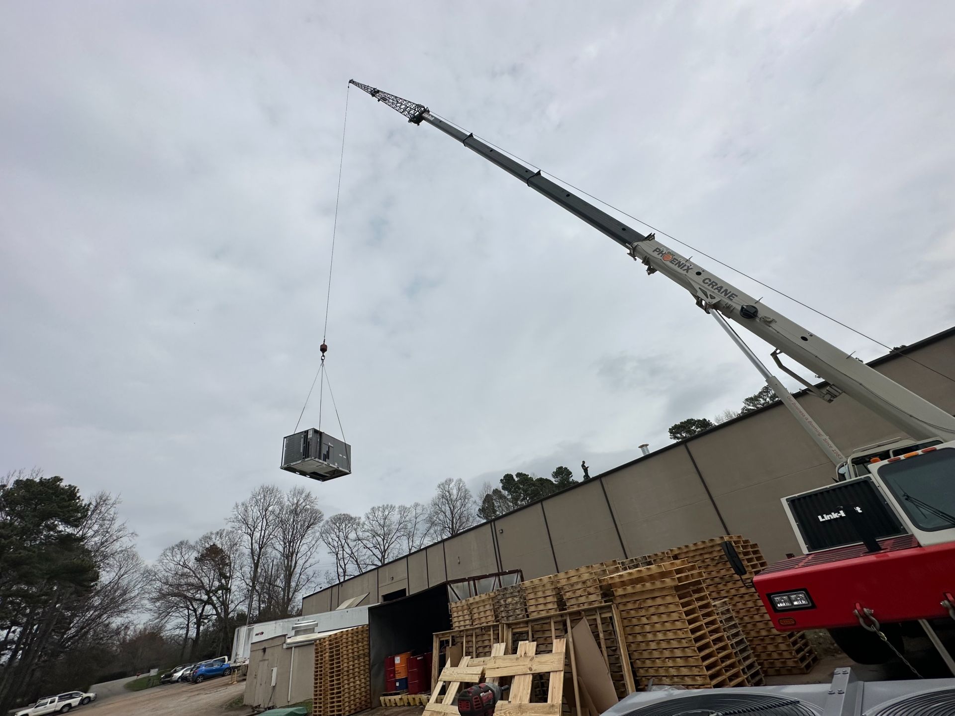 Commercial rooftop HVAC unit installed by Conserve